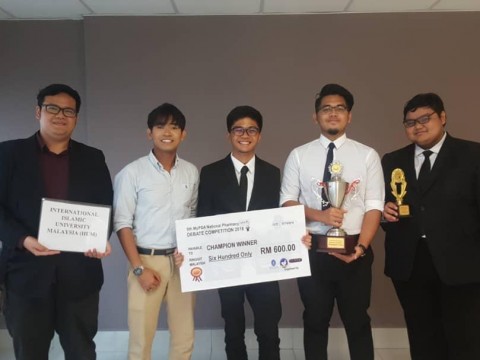 IIUM Pharmacy Debate Team Won 1st Place in 5th MyPSA  National Pharmacy Debate Competition (NPDC) 2018