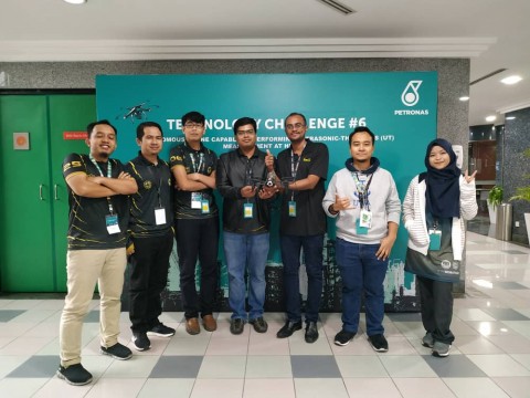 CONGRATULATIONS IIUM-ROBOTEAM HAWK: 2nd Runner-up in Petronas Drone Challenge!