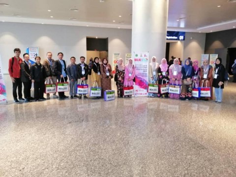 Inhart staff and students visit to Halal Conference 